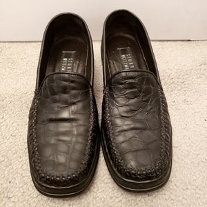Stuart Weitzman Alligator Vintage matte black shoes